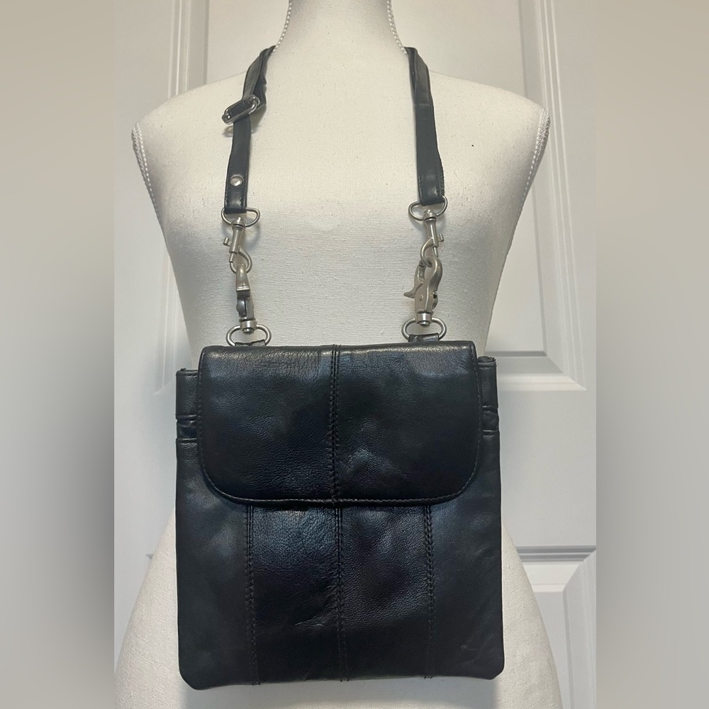 Women’s black leather Crossbody purse bag clip on hip belt loop magnetic closure